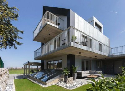 Modernes Eckreihenhaus in Obertrum