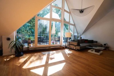 Exklusive Penthouse-Galeriewohnung mit eigenem Aufzug – 3 Balkone, hohe Decken & Blick ins Grüne