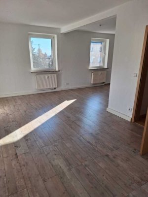 Geräumige 4-Zimmer-Wohnung in Zwickau-Oberplanitz