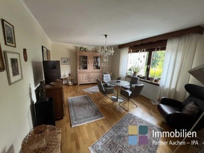 IPA - Zweifamilienhaus in ruhiger Lage und doch Zentrumsnahe in Würselen