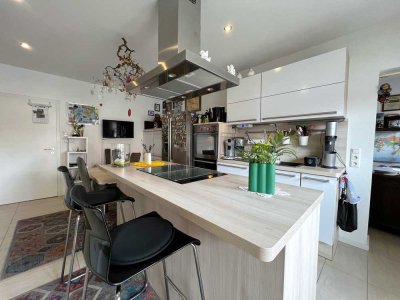Helle 3-Zimmer-Wohnung mit Balkon, Garage & Basilikablick im Herzen von Seligenstadt