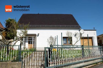 Charmantes Einfamilienhaus mit großem Potenzial in ruhiger Lage von Döbeln OT Zschäschütz