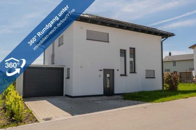 Fürstenzell: Neubau-EFH, Erstbezug 04/2023, Top-Energiestandard A - mit Einbauküche und PV-Anlage