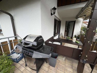 Gepflegte 3,5-Zimmer-Wohnung mit Balkon und Garage in ruhiger Lage.