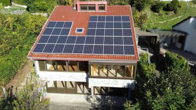 Einfamilienhaus mit Einliegerwohnung, viel Platz und einer grandiosen Weitsicht