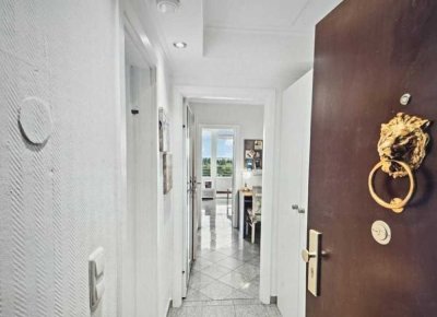 OHNE MAKLER! Luxus neu renovierte 2,5 Zimmer Wohnung