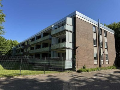 renovierte 2-Zimmer-Wohnung mit großem Balkon und Garage