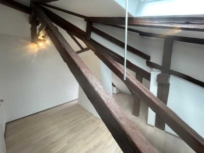 Erstbezug nach Sanierung: Geschmackvolle 6-Raum-Penthouse mit lux. Innenausstattung Dachterrasse WG