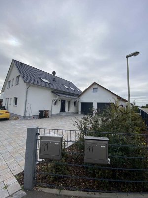 Besondere 3-Zimmer-Wohnung mit Balkon und Einbauküche in Odelzhausen
