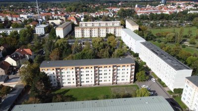 behagliche 2- Zimmerwohnung mit Tageslichtbad