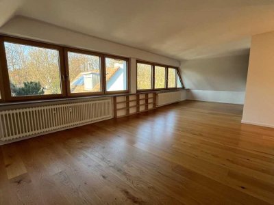 Wohnung mit besonderem Blick auf Parks, Schloss und Landschaftsschutzgebiet