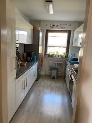 Exklusive 2-Zimmer-Wohnung mit Balkon und EBK in Ostfildern