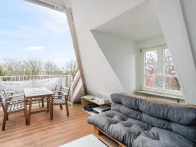 Helle 2-3-Zimmer Dachgeschosswohnung mit Loggia in Worms Innenstadt SüWe