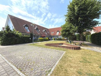 freies Reiheneckhaus (WEG) mit Garten und Einzelgarage zu verkaufen!