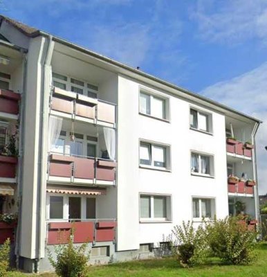 Stilvolle, modernisierte 1,5-Raum-Wohnung mit EBK in Langenfeld (Rheinland)