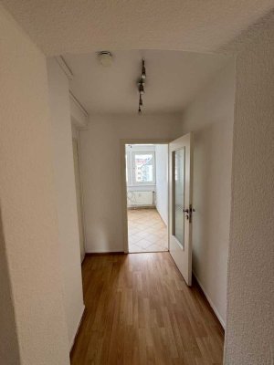 2,5 Zi. Wohnung mit Balkon-ruhig und dennoch zentral gelegen!