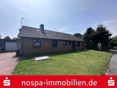 Wohnen auf einer Ebene - Ihr Neustart im Norden mit Substanz und Platz