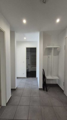 2-Raum-Wohnung mit gehobener Innenausstattung mit Balkon in Poing