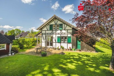 Klein aber fein!
Freistehendes Einfamilienhaus mit sonnigem
Grundstück in ruhiger und idylischer L
