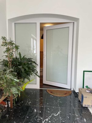 Sonnige 2-Zimmer-Altbauwohnung in OG-Rammersweier