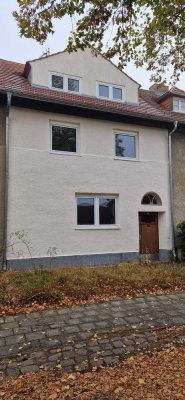 PREIS GESENKT !!! Reihenhaus mit Garten zum Ausbau