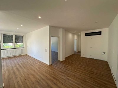 Haus im Haus ! Sanierte 3-Zimmer-Wohnung mit separatem Eingang und Terrasse