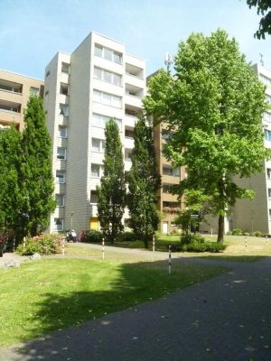 Familienwohnung! gut geschnittene  3-Zimmer-Wohnung  mit Balkon Wickrath-Mitte
