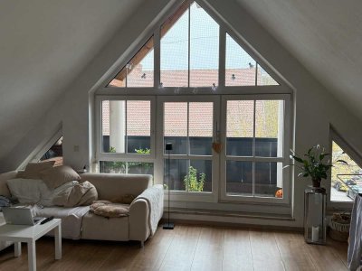 Helle  3 Zi Whg / EBK / DG / TG / Balkon / Gerlingen Zentrum