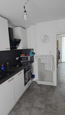 Schöne und sanierte 4-Zimmer-Terrassenwohnung mit gehobener Innenausstattung mit Balkon in Weddel