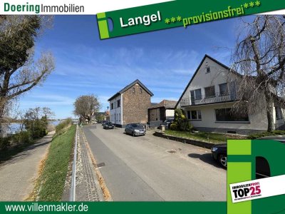 Großzügiges Einfamilienhaus in Köln mit Rheinblick, Gartenidylle und Entwicklungspotential