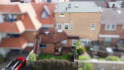 Stadthaus in bester Innenstadtlage mit drei Wohneinheiten und Garten