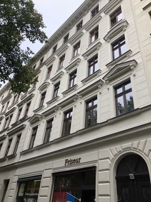 Frisch renoviertes, exklusives 4-Raum Altbau-Juwel im Waldstraßenviertel