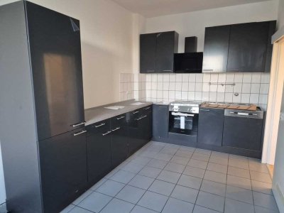 Attraktive 4 - Zi.- Wohnung - Erstbezug nach Modernisierung