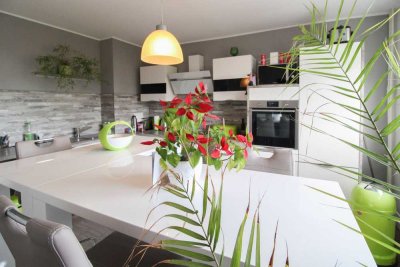 Freiwerdend: 4-Zi.-Maisonette-Whg. mit Balkon und in Leipzig-Schönefeld