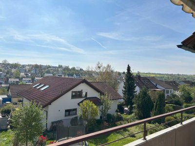Moderne 3-Zimmer-Wohnung mit  Panorama-Blick über Steinheim