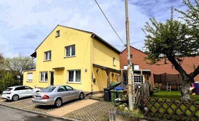 Ein Zuhause mit Möglichkeiten! Familienhaus mit Nebengebäude auf kleinem Grundstück!