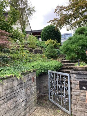Gepflegtes Einfamilienhaus in ruhiger Top-Lage mit weitläuftigem Gartengrundstück