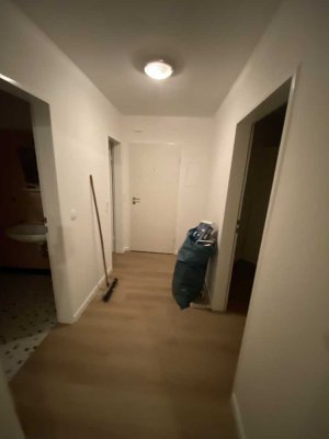 Bezug nach Renovierung : Charmante 2-Zimmer-Wohnung im 2. OG in Bielefeld-Ummeln