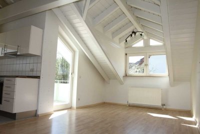Charmante 3-Zimmer-Wohnung mit Sonnenbalkon in Cleebronn
