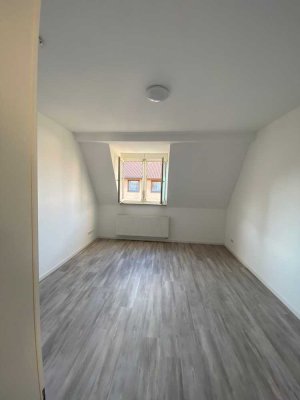 WG-Zimmer in Mannheim für Studis/Azubis!!!
Unmöbliert in sanierter Wohnung mit EBK