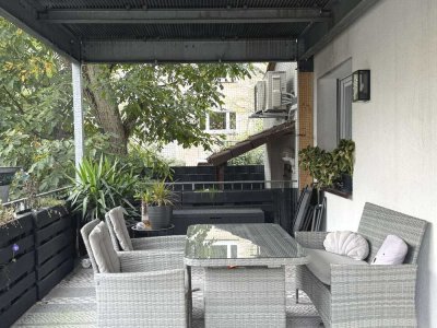 Modernisierte Erdgeschosswohnung mit großem Balkon
