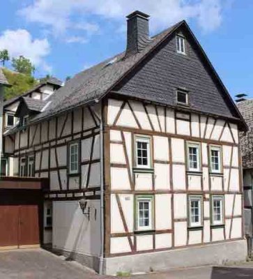 Manubach/Mittelrheintal - Dein Heim kann dir die Welt ersetzen, doch nie die Welt dein Heim