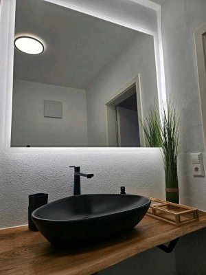 Direkte Seelage mit Seeblick, vollständig renoviert, möbliert