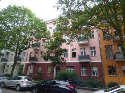 Großzügig geschnittene Single-Wohnung mit gr. Wohnküche ***Duschbad***EBK***