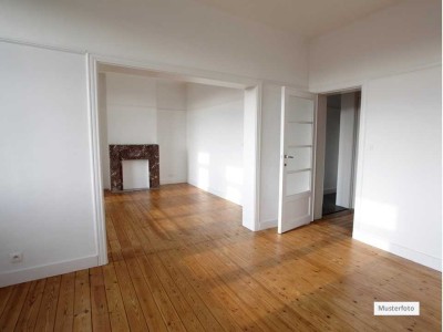 Provisionsfrei Etagenwohnung in 37688 Beverungen, Kesselstr.