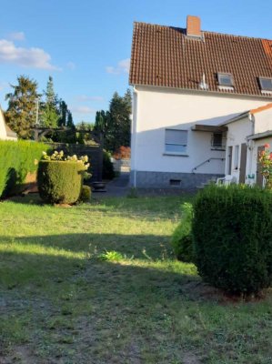 Schönes Haus mit vier Zimmern in Main-Taunus-Kreis, Flörsheim am Main