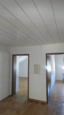 3-Raum-Dachgeschosswohnung mit Balkon in Bornheim-Merten