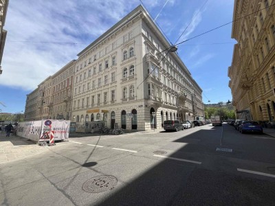 Unbefristet vermietete 3,5 Zimmer Wohnung - Mitten im 1. Bezirk -
Donaukanal und UBahn um´s Eck