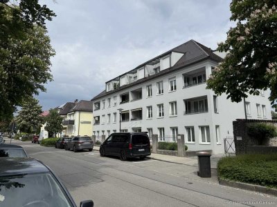 2 Zimmer Dachgeschoss Wohnung im  Stadtkern. Frei ab 01.08.