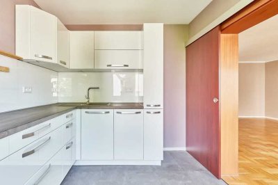 Moderne 3-Zimmer-Wohnung mit EBK, Balkon und Stellplatz in Hofheim-Lorsbach